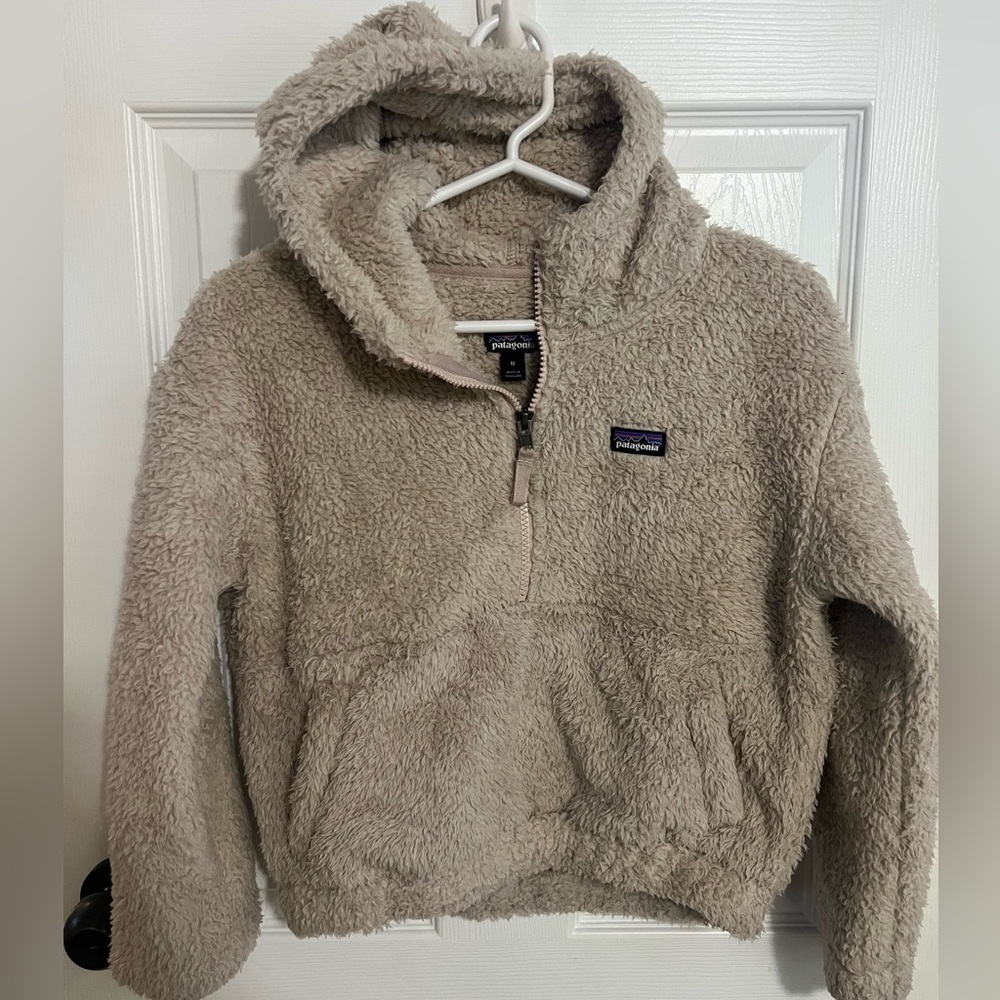 Patagonia kids size M pullover